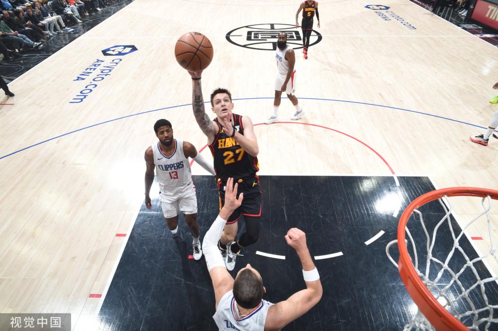 并在上诉时 并在上诉时