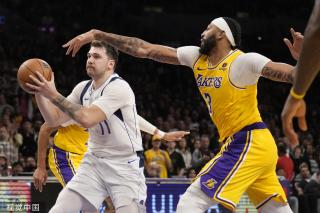 詹姆斯用实 詹姆斯用实