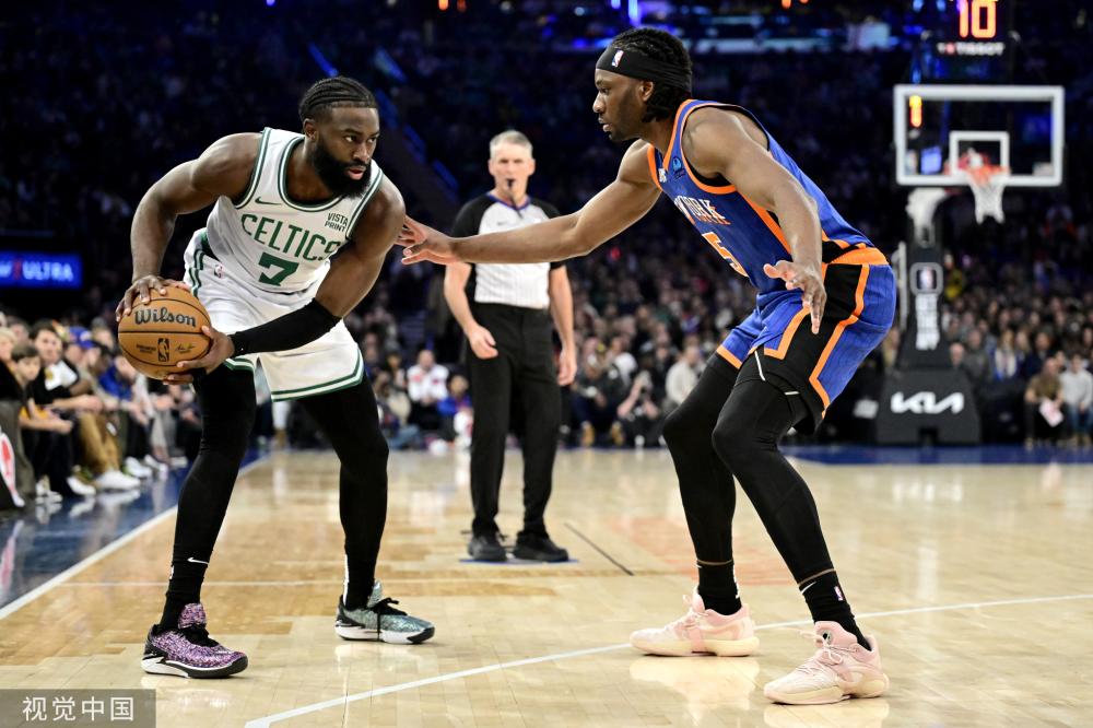 他在防守端 他在防守端